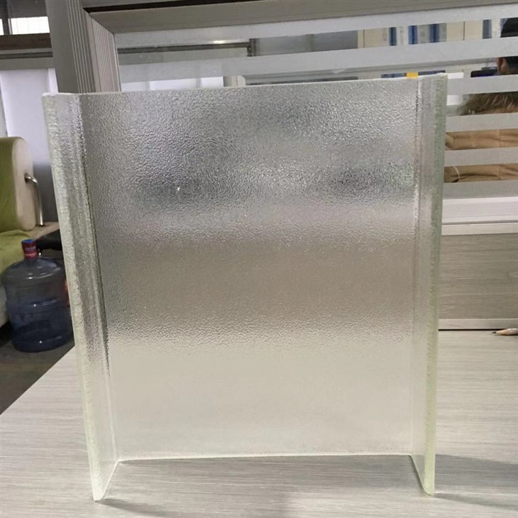 U channel glass